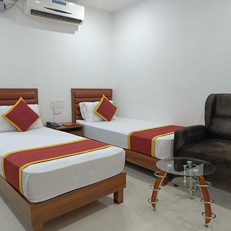 Hotel Executive Inn Hailakandi Exterior photo