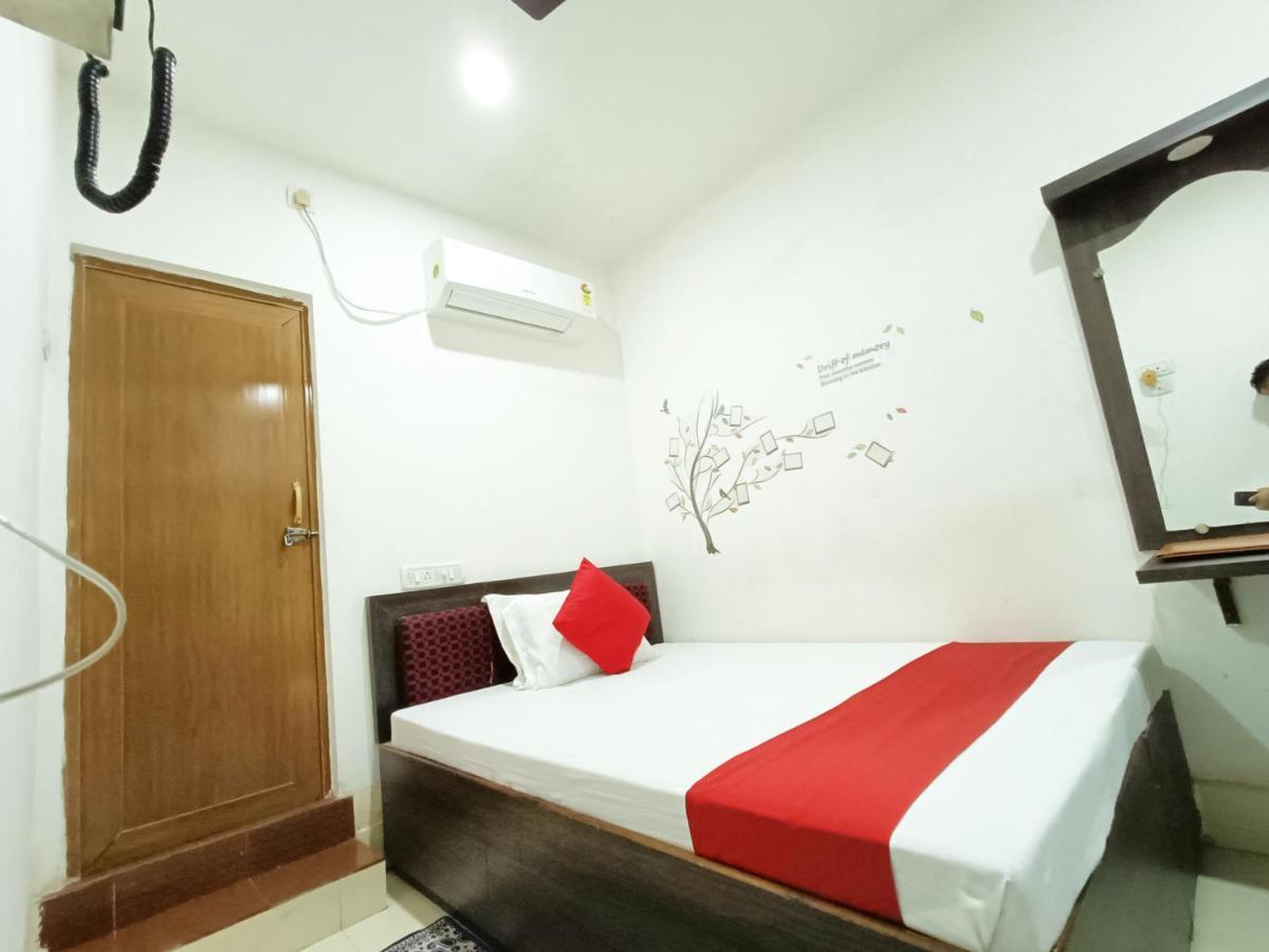 Hotel Executive Inn Hailakandi Exterior photo